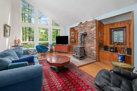 Living - 43 Cedar Ln, Ogunquit, ME 03907 photo 2 of 3