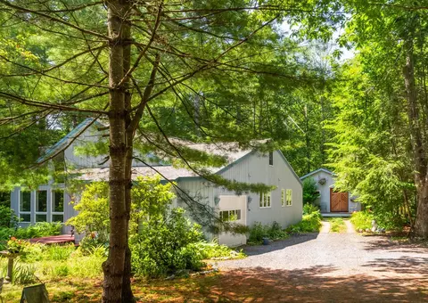 Exterior - 43 Cedar Ln, Ogunquit, ME 03907 photo 1 of 10