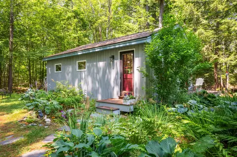 Exterior - 43 Cedar Ln, Ogunquit, ME 03907 photo 9 of 10