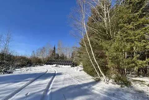 77 Bartlett Dr, Searsmont, ME 04973