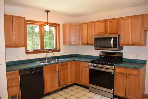 Kitchen - 3 Echo Ln #3 & 5, Phippsburg, ME 04562 photo 5 of 5