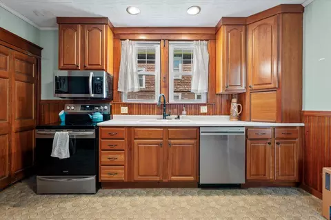 Kitchen - 6 Chamberlain St, Brewer, ME 04412 photo 1 of 2
