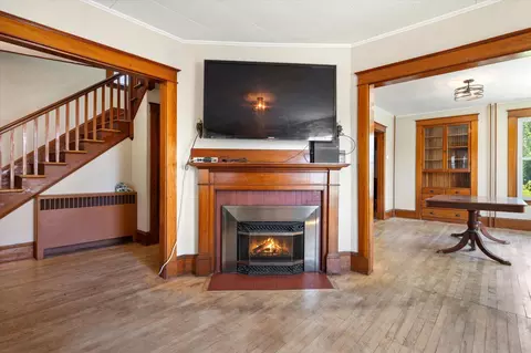 Living - 6 Chamberlain St, Brewer, ME 04412 photo 2 of 5