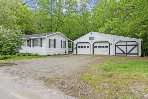 81 Nichols St, Madison, ME 04950