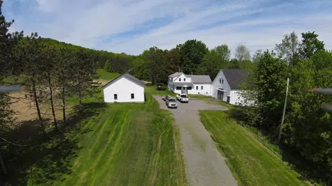 17 Houston Rd, Plymouth, ME 04969