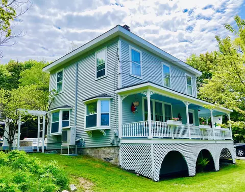 220 Harbor Dr, Tremont, ME 04653