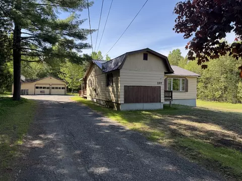 237 Foxcroft Rd, Houlton, ME 04730