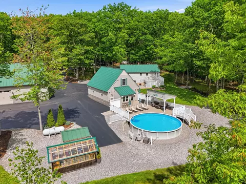 2 Betty Ln, Waterboro, ME 04030