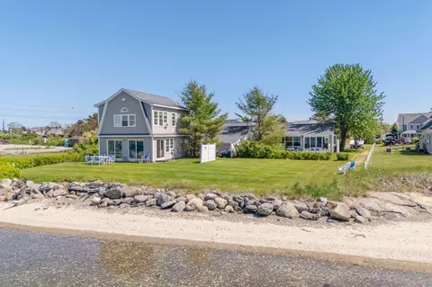 82 King St, Scarborough, ME 04074