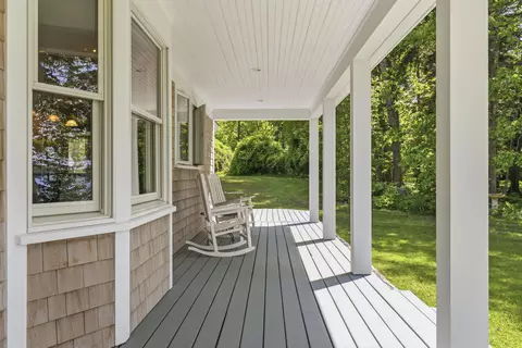 Exterior - 10 Chickadee Ln, Freeport, ME 04032 photo 13 of 20