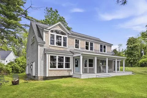 Exterior - 10 Chickadee Ln, Freeport, ME 04032 photo 3 of 20