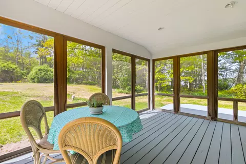 Exterior - 10 Chickadee Ln, Freeport, ME 04032 photo 8 of 20