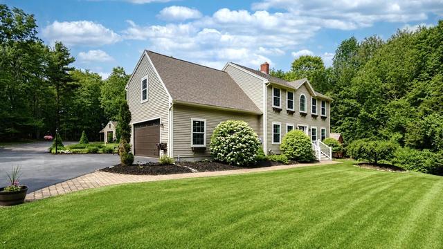 4 Chase St, Standish, ME 04084
