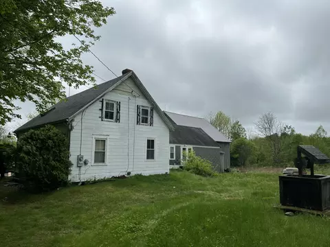 1688 Washington Rd, Waldoboro, ME 04572