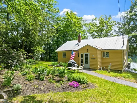 49 Cozy Cove Rd, Livermore, ME 04253