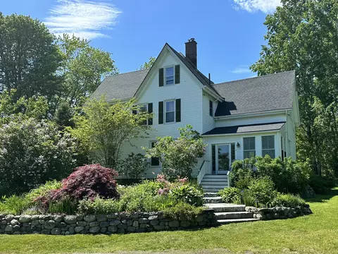219 Cedar St, Rockland, ME 04841