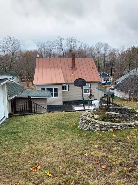 Exterior - 29 Somerset St, Millinocket, ME 04462 photo 5 of 11