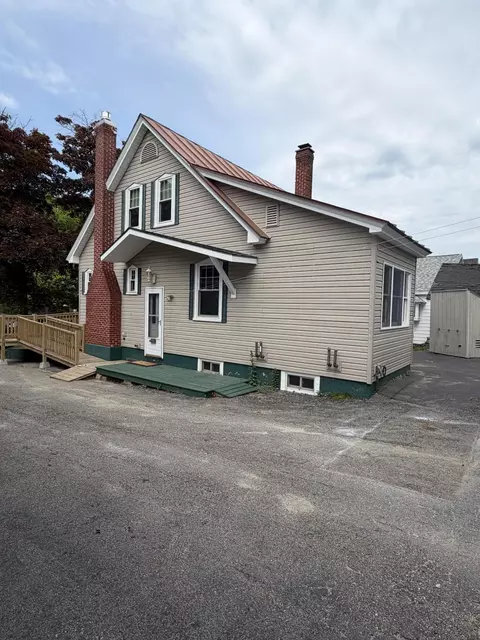 Exterior - 29 Somerset St, Millinocket, ME 04462 photo 2 of 11