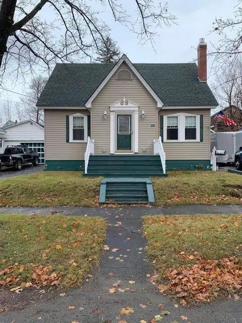 Exterior - 29 Somerset St, Millinocket, ME 04462 photo 3 of 11
