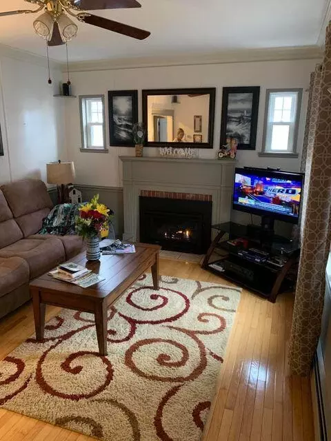 Living - 29 Somerset St, Millinocket, ME 04462 photo 2 of 2