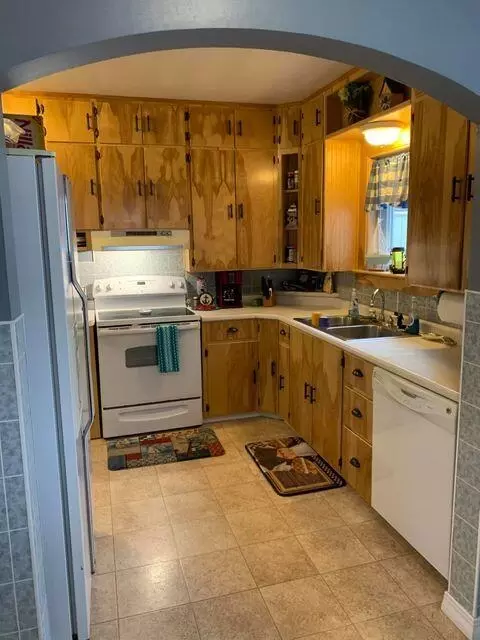 Kitchen - 29 Somerset St, Millinocket, ME 04462 photo 1 of 2