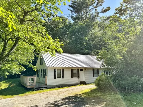 2501 Auburn Rd, Turner, ME 04282