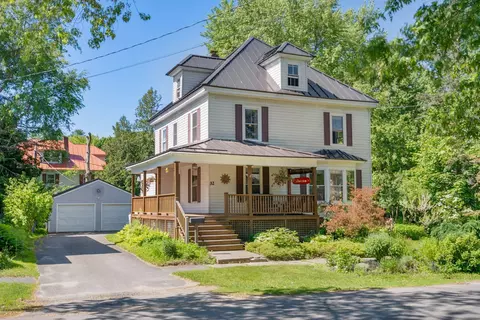 32 Morrill Ave, Waterville, ME 04901