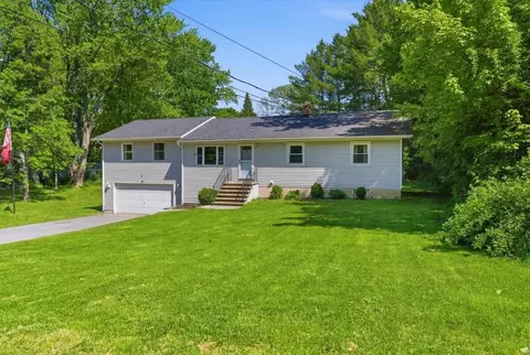 370 Mill St, Auburn, ME 04210