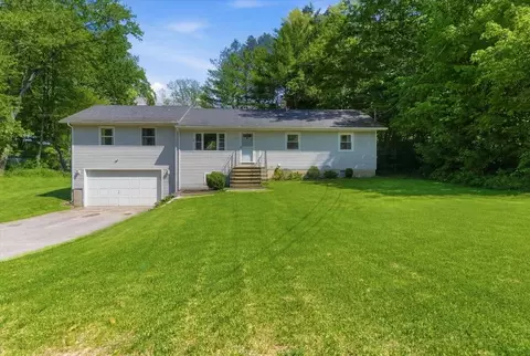 370 Mill St, Auburn, ME 04210