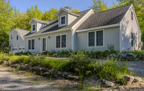 31 Newbury Neck Rd, Surry, ME 04684