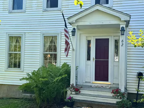 62 High St, Eastport, ME 04631