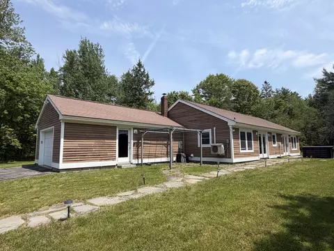 38 Sidney Blvd, Hampden, ME 04444