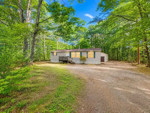 177 Yarmouth Rd, Gray, ME 04039