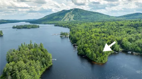 18 Hemlock Point Ln, Bridgton, ME 04009