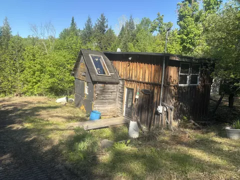 56 Streamview Dr, Harmony, ME 04942