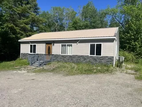 595 Main St, Lincoln, ME 04457