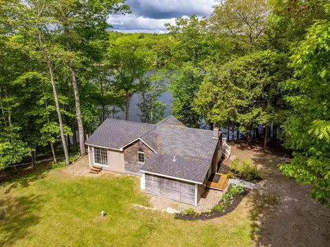 58 Roberts Rd, Nobleboro, ME 04555