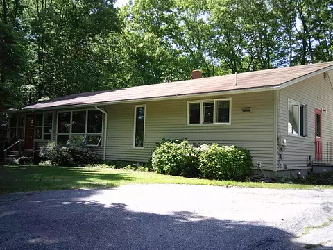 43 Round-the-pond Rd, Norway, ME 04268