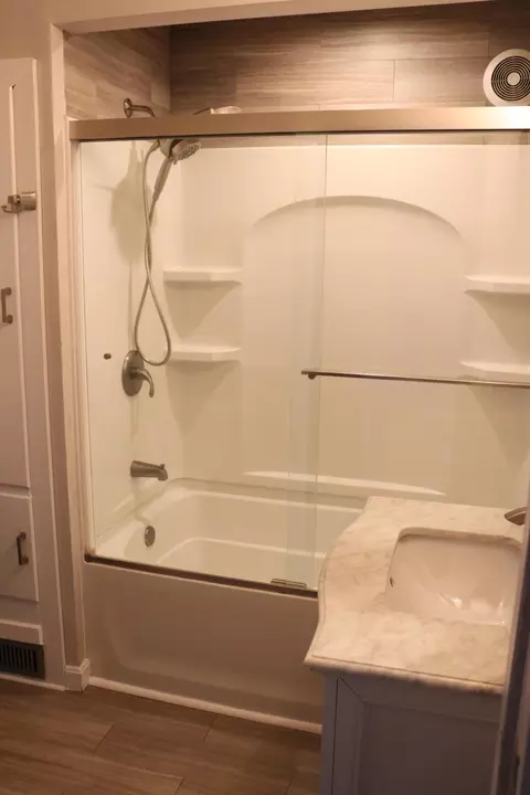 Bath - 143 Chamberlain St, Brewer, ME 04412 photo 1 of 3