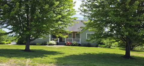 Exterior - 33 Eastern View Dr, Turner, ME 04282 photo 2 of 25