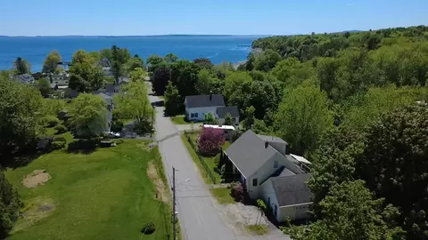 13 Norris St, Searsport, ME 04974