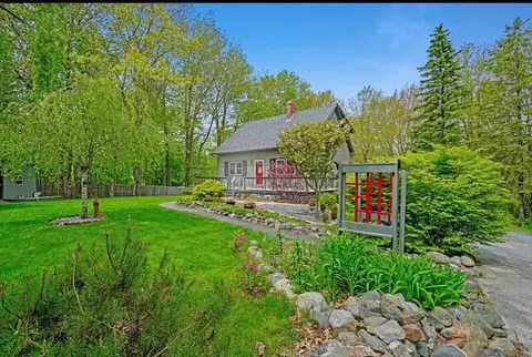 32 Eastside Rd, Hancock, ME 04640
