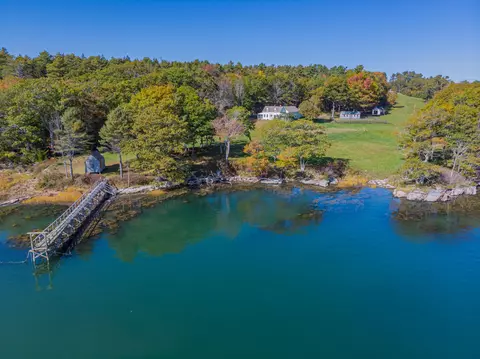 45 Bradley Rd, Westport Island, ME 04578