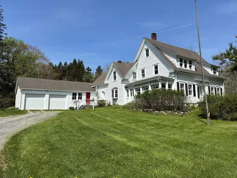 707 Newbury Neck Road Rd, Surry, ME 04684