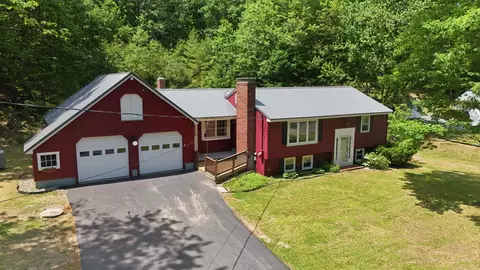 660 Goodwins Mills Rd, Dayton, ME 04005