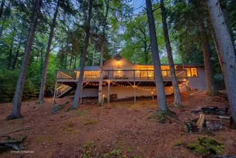 25 Duck Ln, Rockwood, ME 04478