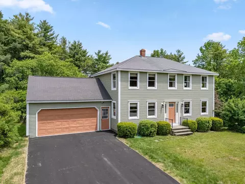 22 Crestwood Dr, Westbrook, ME 04092