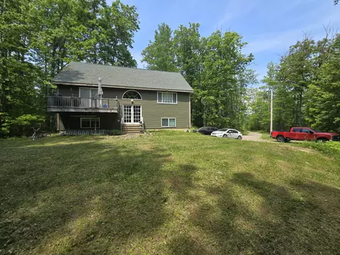5 S Shore Rd, Glenburn, ME 04401