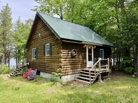 561 Lakeview Rd, Topsfield, ME 04490