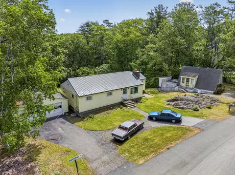 115 Agamenticus Ave, Cape Neddick, ME 03902